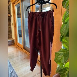 Lululemon dark maroon joggers women’s size 4